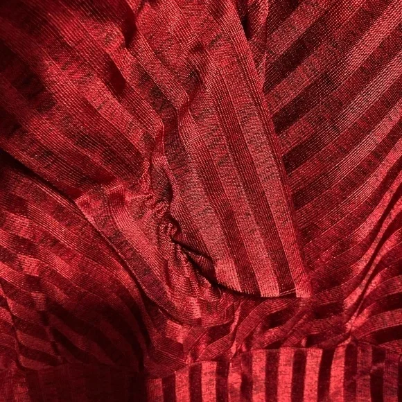 Apt. 9 red long sleeved women’s tunic blouse size medium - Picture 3 of 9